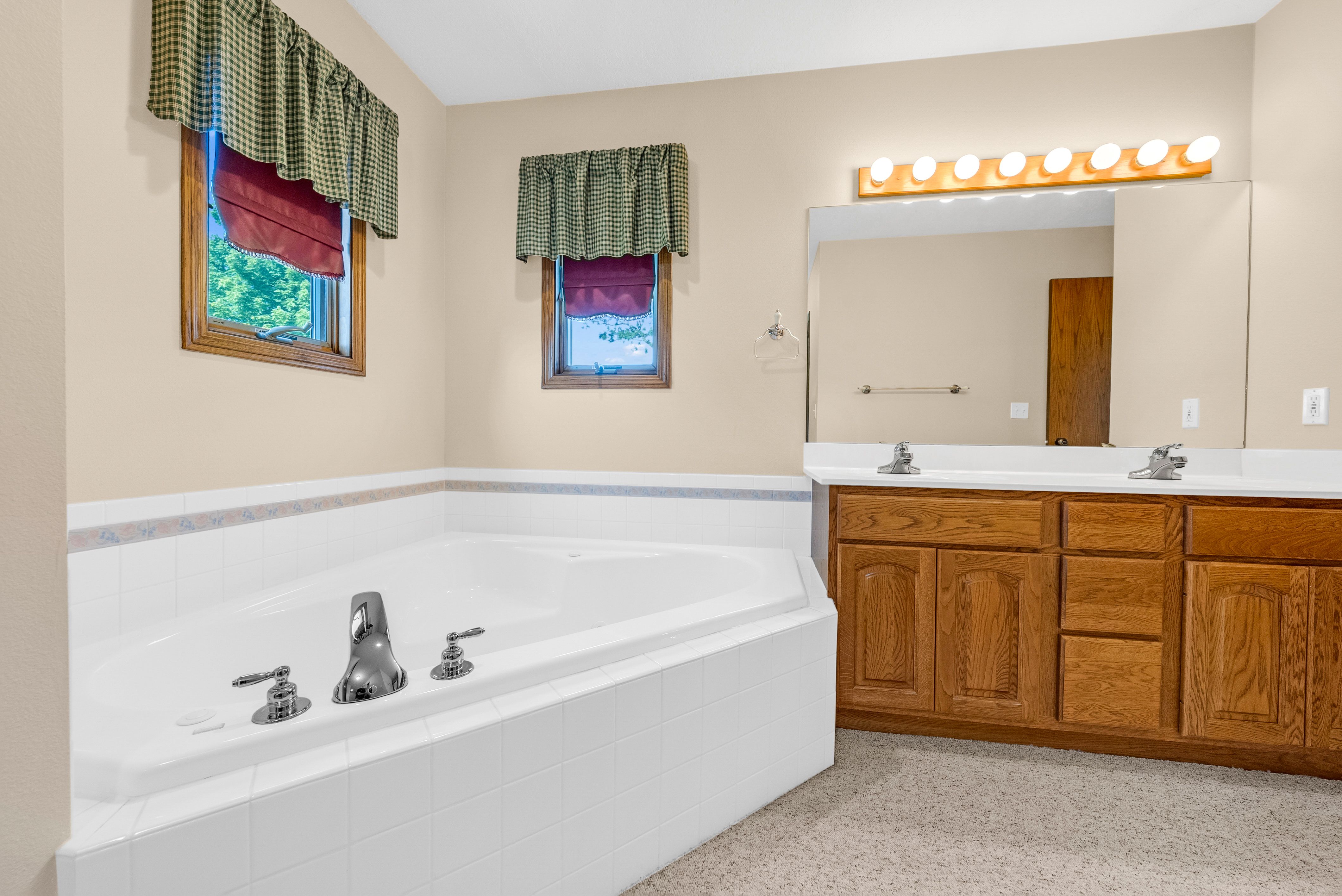 Listing Photo: 15329 Kennedy St, Indianola, IA 50125-20